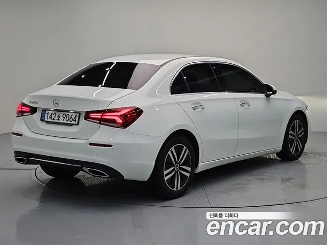 Mercedes-Benz A-Class — Фото автомобиля 2