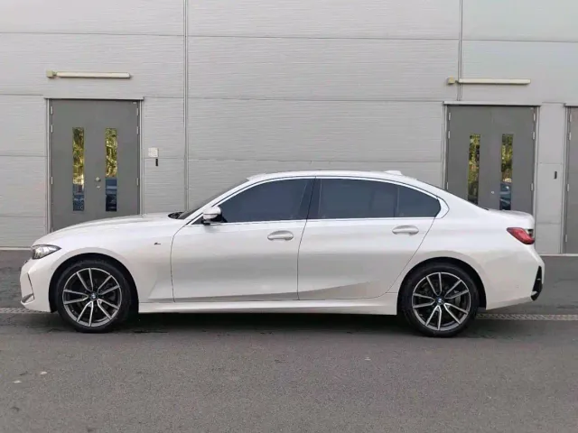 BMW 3 Series — Фото автомобиля 4