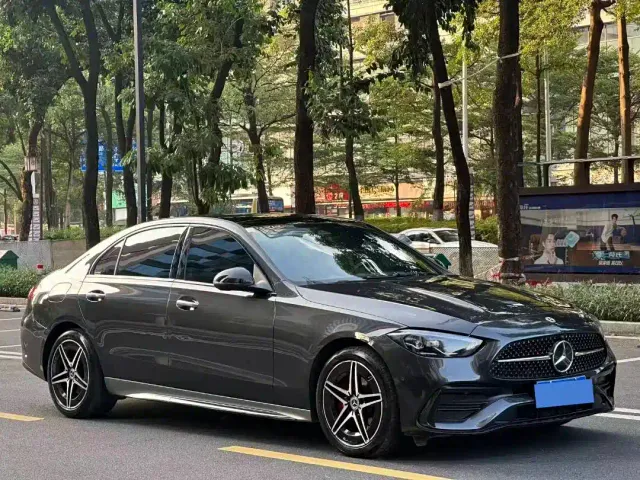 Фотография автомобиля — Mercedes-Benz C-Class