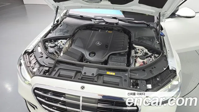 Mercedes-Benz S-Class — Фото автомобиля 3
