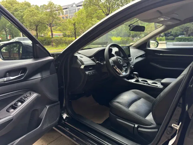 Nissan Teana — Фото автомобиля 6