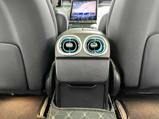 Mercedes-Benz C-Class — Фото автомобиля 14