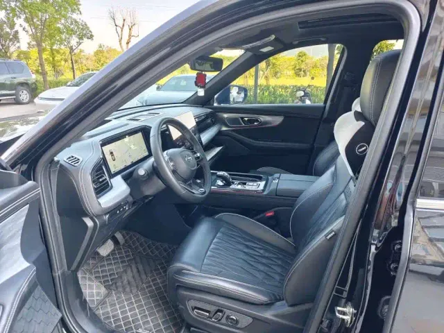 GAC Trumpchi GS8 — Фото автомобиля 6