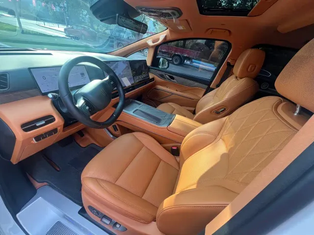 Wey Alpine — Фото автомобиля 11