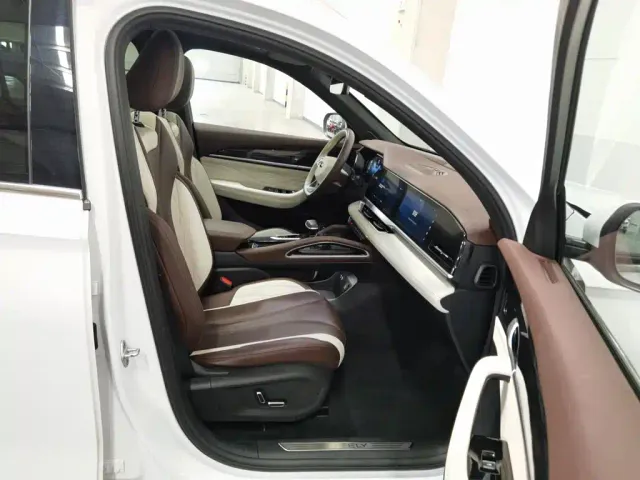 Geely Xingyue L — Фото автомобиля 23