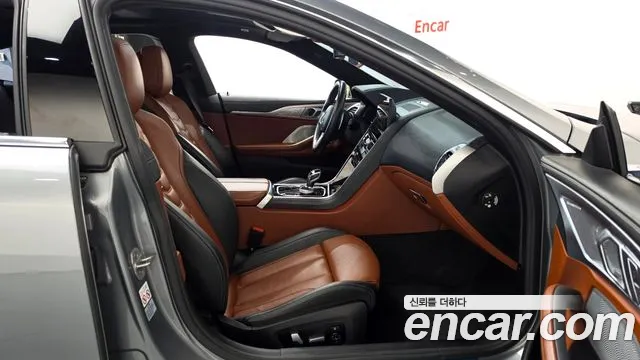 BMW 8 Series G15 — Фото автомобиля 26