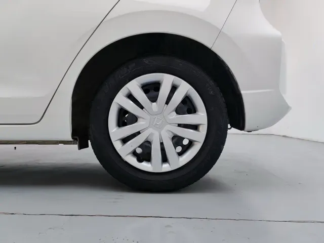 Honda Fit — Фото автомобиля 10