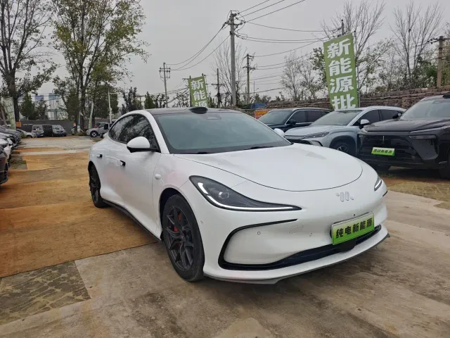 IM Motors L6 — Фото автомобиля 3