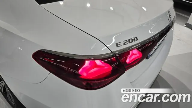 Mercedes-Benz E-Class W214 — Фото автомобиля 13