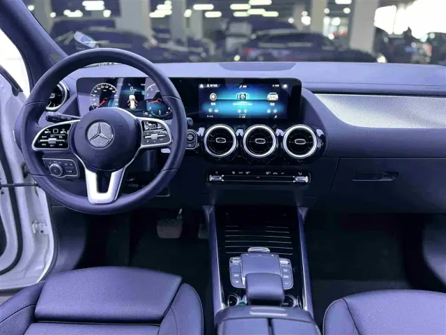 Mercedes-Benz GLA-Class — Фото автомобиля 14