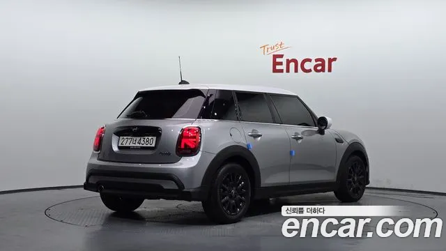 Mini Cooper Cooper 5 дверей Classic — Фото автомобиля 2