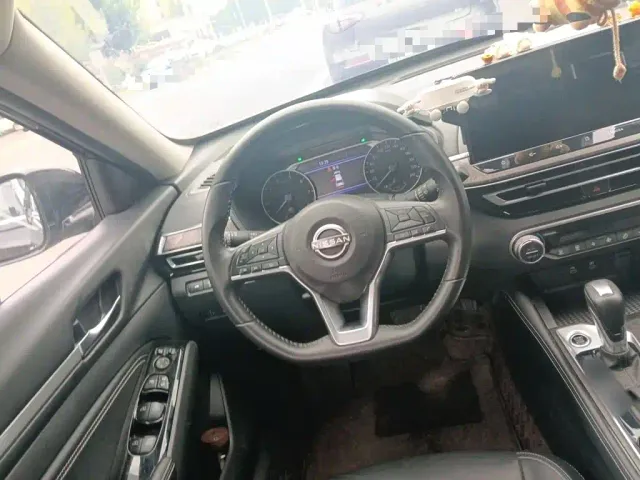 Nissan Teana — Фото автомобиля 6
