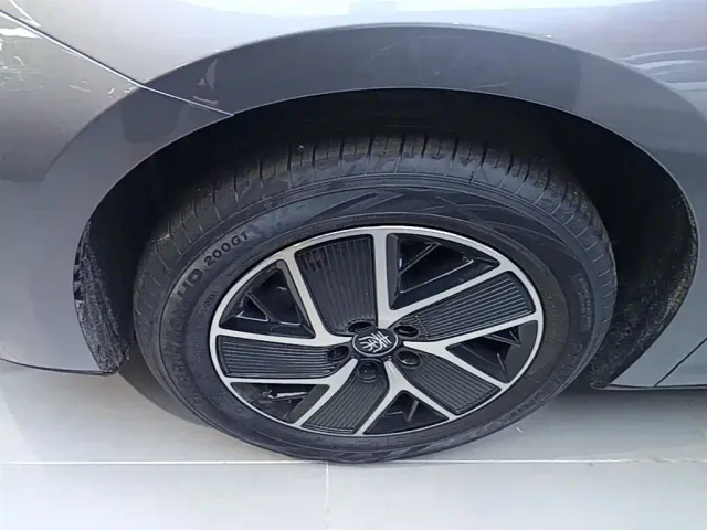 BYD Qin L — Фото автомобиля 22