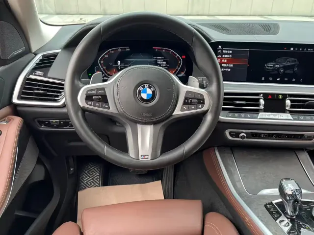BMW X5 — Фото автомобиля 10