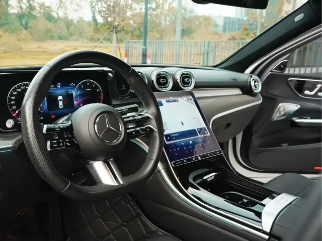 Mercedes-Benz C-Class — Фото автомобиля 7