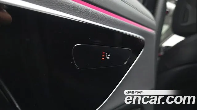 Mercedes-Benz E-Class — Фото автомобиля 27