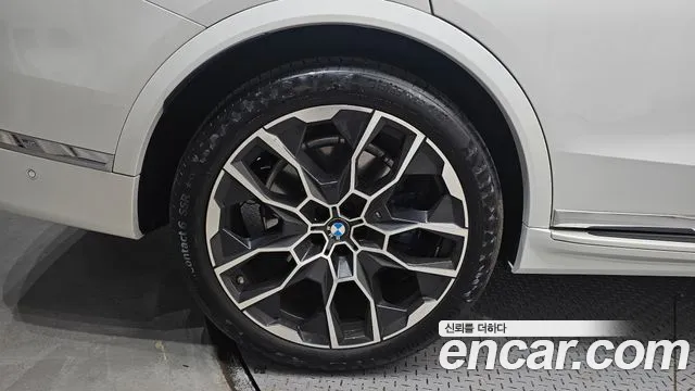 BMW X7 — Фото автомобиля 5