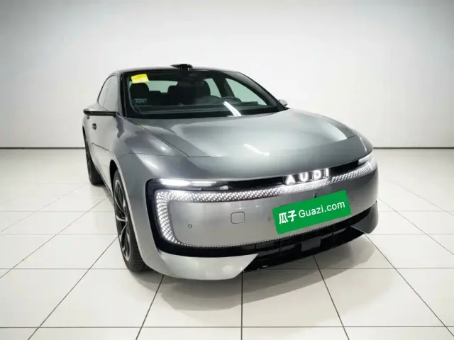 Audi E5 Sportback — Фото автомобиля 3