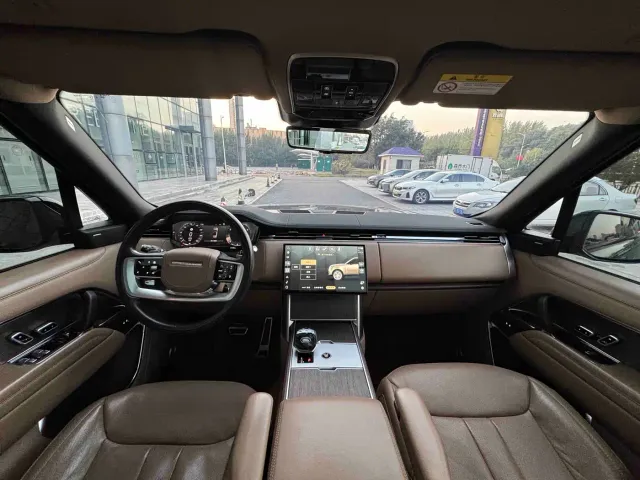 Land Rover Range Rover — Фото автомобиля 8