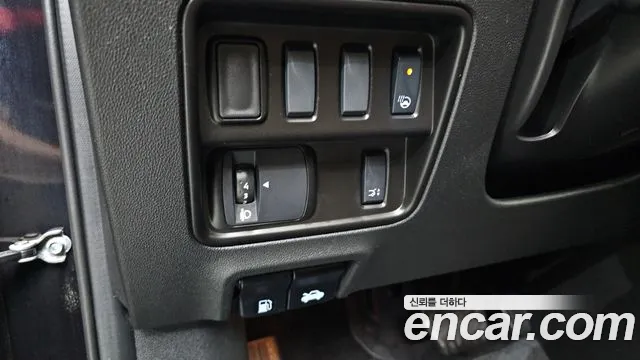 Renault-KoreaSamsung QM6 Новый QM6 2.0 LPe RE Signature 2WD — Фото автомобиля 13