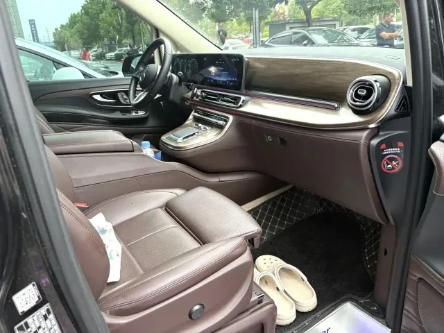 Mercedes-Benz V-Class — Фото автомобиля 5