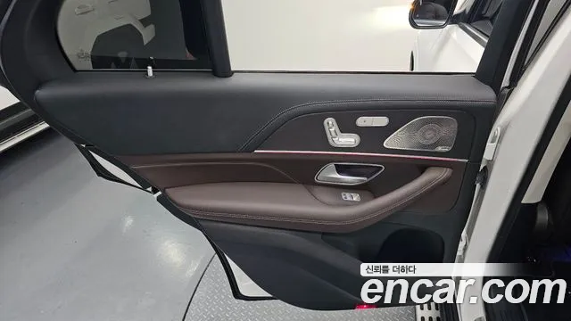 Mercedes-Benz GLE-Class — Фото автомобиля 25