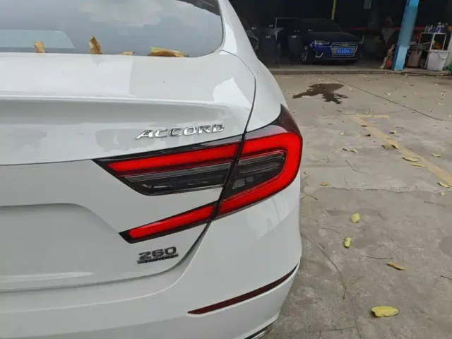 Honda Accord — Фото автомобиля 7