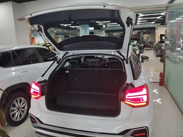 Audi Q2L — Фото автомобиля 18
