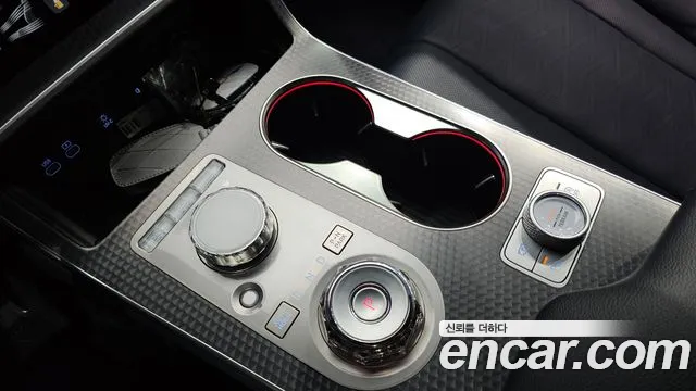 Genesis GV80 Coupe — Фото автомобиля 9