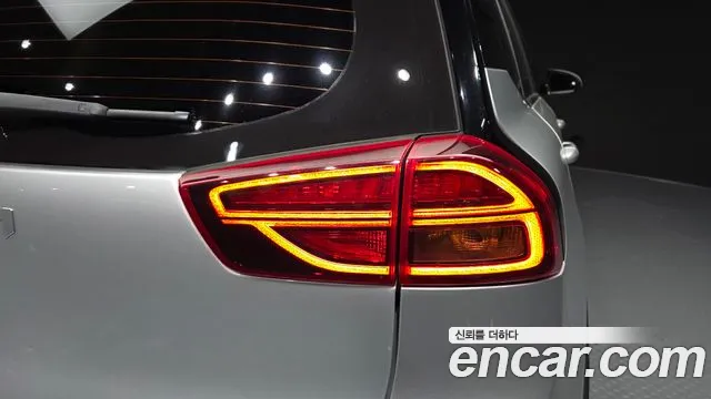 Kia Niro — Фото автомобиля 8