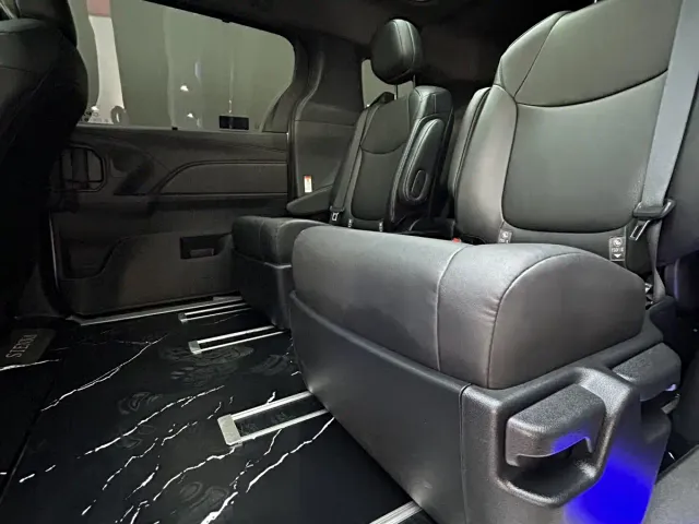 Toyota Granvia — Фото автомобиля 16
