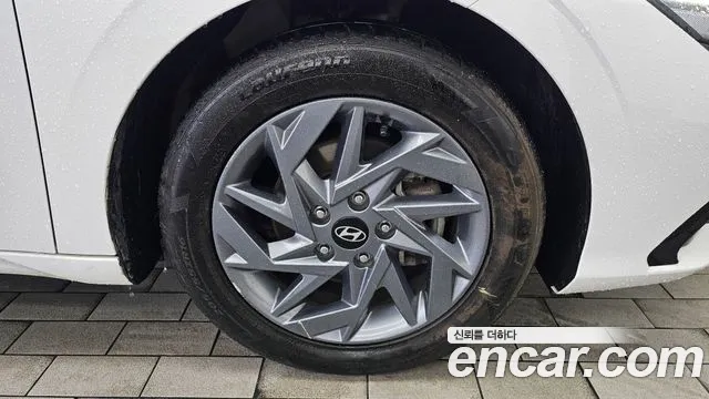 Hyundai AVANTE Новый Avante (CN7) — Фото автомобиля 21