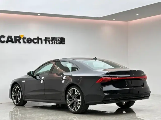 Audi A7L — Фото автомобиля 3