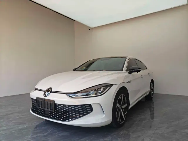 Фотография автомобиля — Volkswagen Lamando
