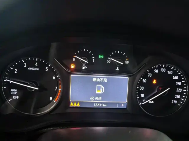 Buick Regal — Фото автомобиля 14
