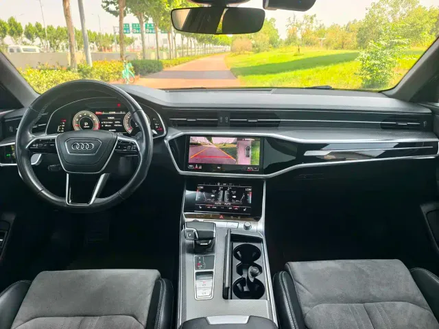 Audi A6L — Фото автомобиля 9