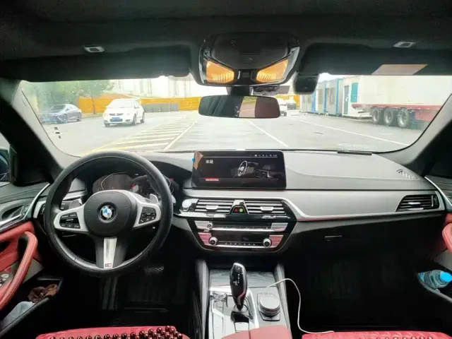 BMW 5 Series — Фото автомобиля 5