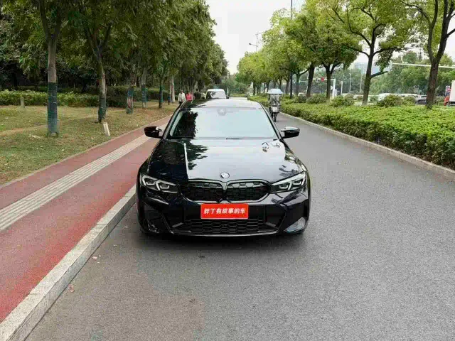 BMW 3 Series — Фото автомобиля 2