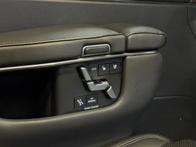 Toyota Alphard — Фото автомобиля 11