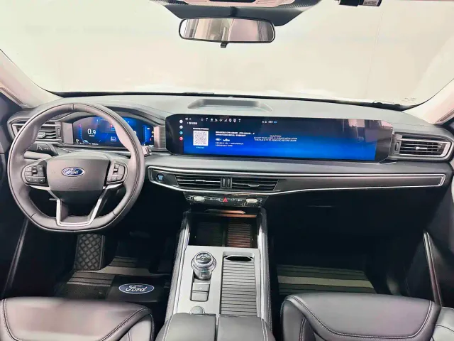 Ford Explorer — Фото автомобиля 11