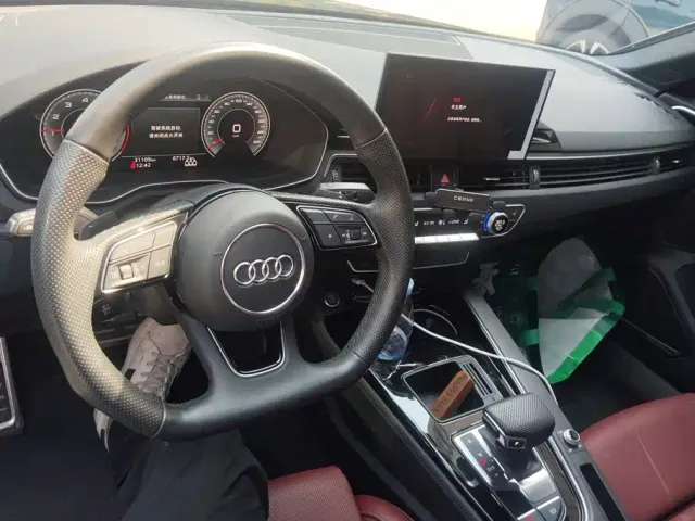 Audi A4L — Фото автомобиля 12