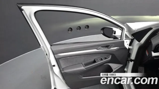 Volkswagen Golf Golf 8 поколение 2.0 TDI Prestige — Фото автомобиля 19