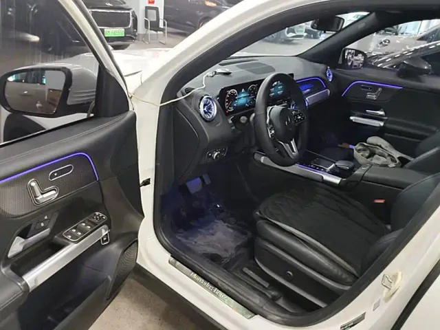 Mercedes-Benz EQB — Фото автомобиля 11