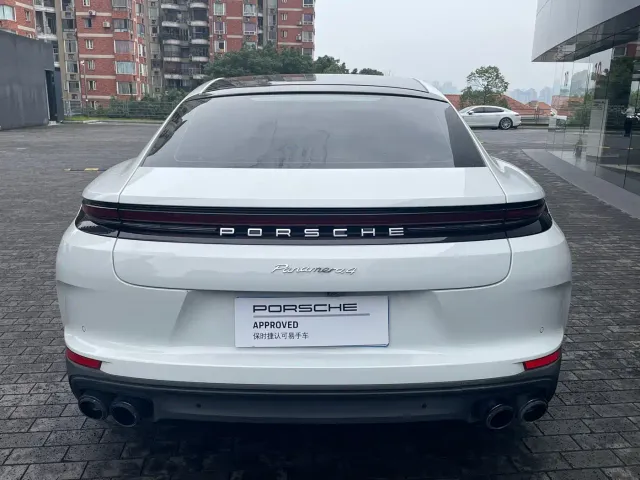 Porsche Panamera — Фото автомобиля 11