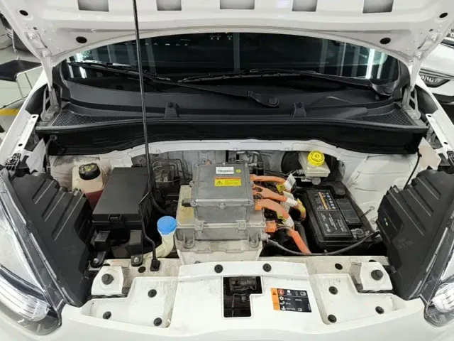 Roewe Clever — Фото автомобиля 19