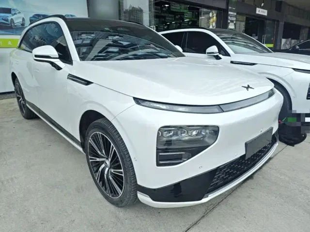 Xpeng G9 — Фото автомобиля 3