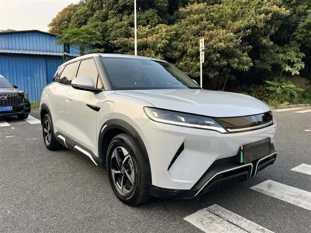 BYD Yuan UP — Фото автомобиля 6