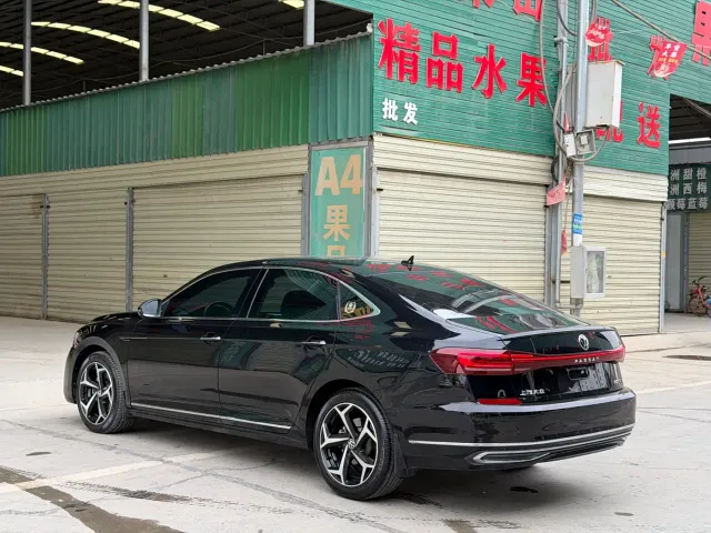Volkswagen Passat — Фото автомобиля 6