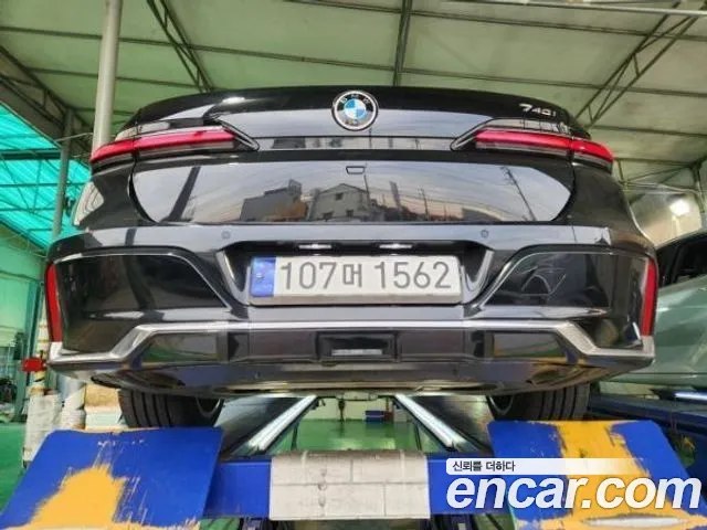 BMW 7 Series G70 — Фото автомобиля 2