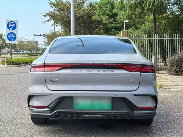 BYD Han — Фото автомобиля 5